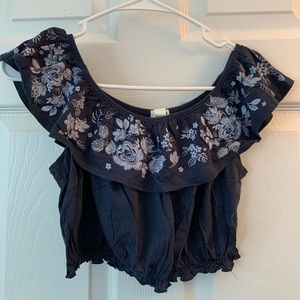 Garage croptop